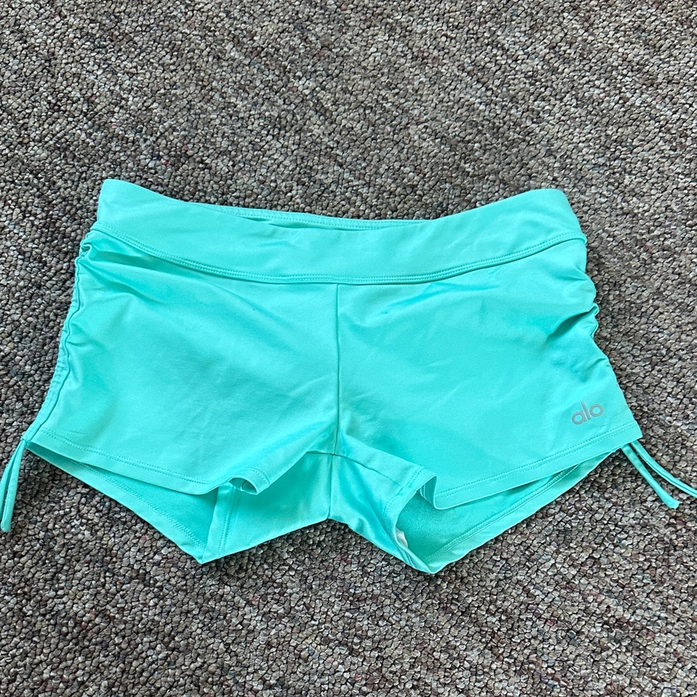 ALO Yoga Women's Turquoise Athletic Shorts